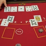 7Slots canlı kazino bölməsində Blackjack Premium oyunu üçün riyazi əsas strategiya cədvəlinin tətbiqi